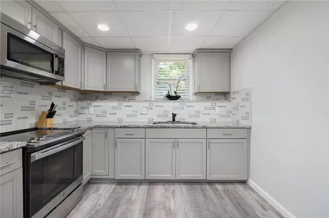 4 Dixie Ave, Warwick, RI 02889 photo 27