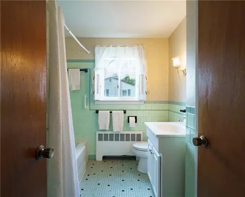 Bath - 113 Potomac Rd, Warwick, RI 02888 photo 1 of 2