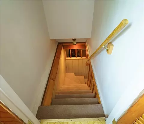 Entry Way - 113 Potomac Rd, Warwick, RI 02888 photo 2 of 3