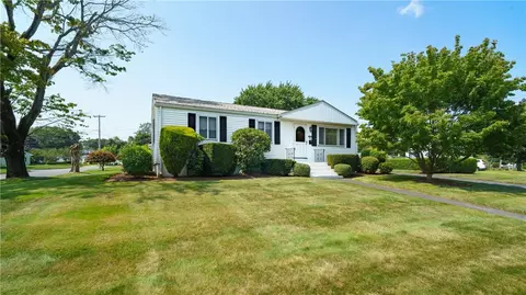 Exterior - 113 Potomac Rd, Warwick, RI 02888 photo 3 of 7