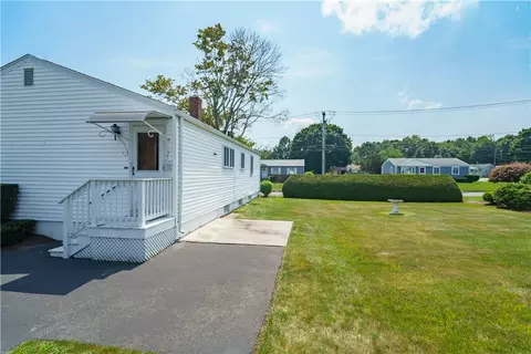 Exterior - 113 Potomac Rd, Warwick, RI 02888 photo 5 of 7