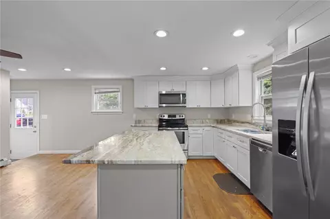23 Yellowstone Ave, Warwick, RI 02888 photo 18