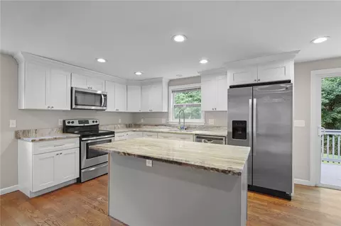 23 Yellowstone Ave, Warwick, RI 02888 photo 13
