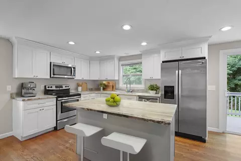 23 Yellowstone Ave, Warwick, RI 02888 photo 10