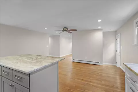 23 Yellowstone Ave, Warwick, RI 02888 photo 16