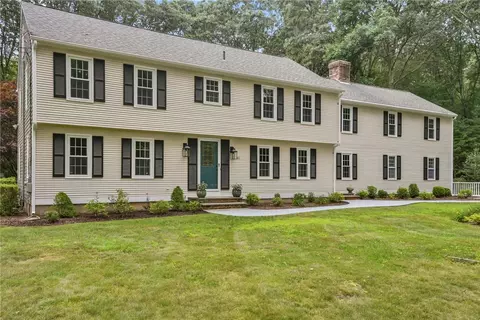 61 Janna Ct, North Kingstown, RI 02852
