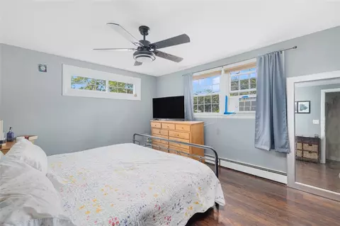 Bedroom - 70 Broadbent St, Warwick, RI 02886 photo 1 of 6