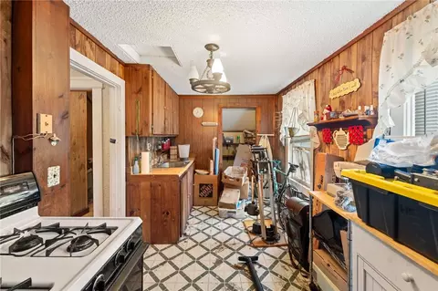 160 Crawford St, Woonsocket, RI 02895 photo 18