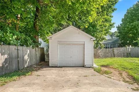 160 Crawford St, Woonsocket, RI 02895 photo 26