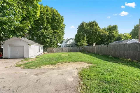 160 Crawford St, Woonsocket, RI 02895 photo 25