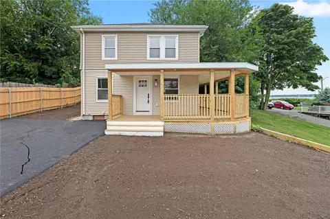 114 Middle St, East Providence, RI 02915