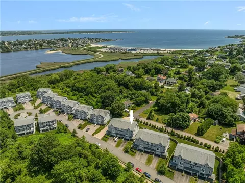 100 Algonquin Rd #9, Narragansett, RI 02882