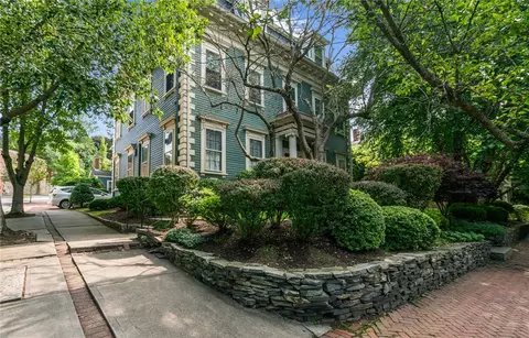 367 Benefit St #4, Providence, RI 02903