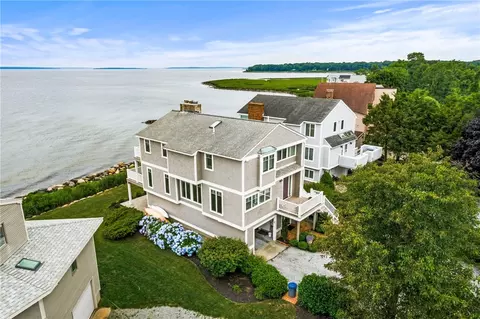 38 Ives Rd, East Greenwich, RI 02818