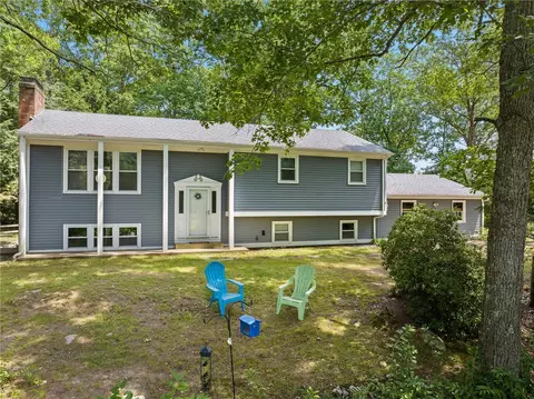 9 Punchbowl Trl, Richmond, RI 02892