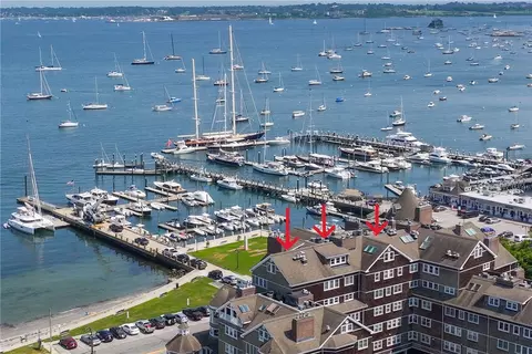 53 Conanicus Ave #6B, Jamestown, RI 02835