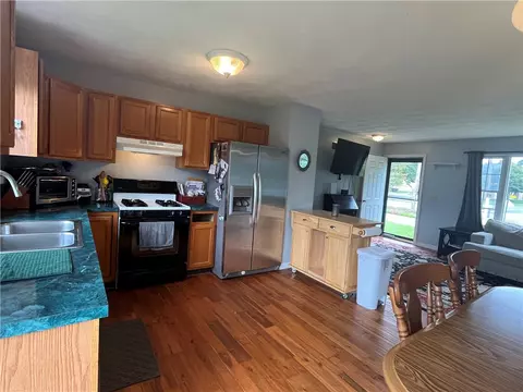 28 Cameron Ct, Warwick, RI 02886 photo 7