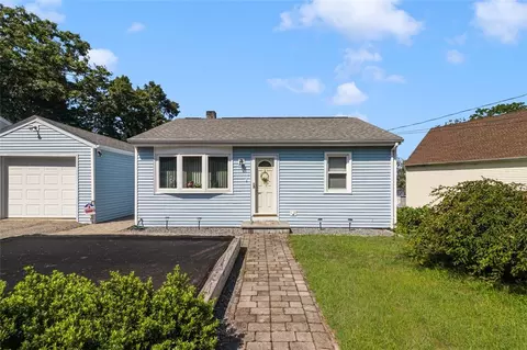 37 Club House Rd, West Greenwich, RI 02817