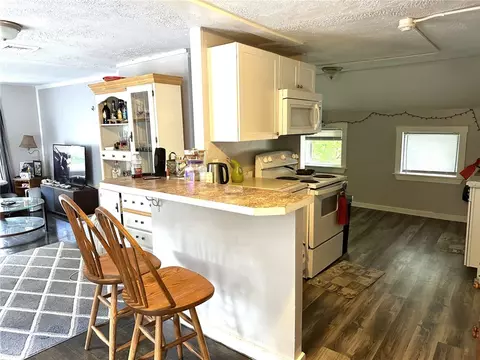 Kitchen - 125 Park Ave, Woonsocket, RI 02895 photo 4 of 7