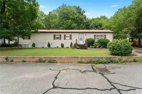 36 Torch Ln, Coventry, RI 02816