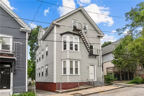 86 Abbott St, Providence, RI 02906