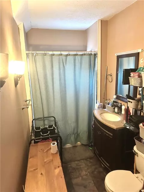 Bath - 122 Grand St, Woonsocket, RI 02895 photo 3 of 3