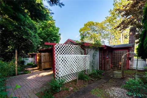 Exterior - 316 Middlebridge Rd, South Kingstown, RI 02879 photo 14 of 16