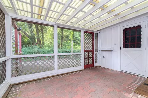 Exterior - 316 Middlebridge Rd, South Kingstown, RI 02879 photo 3 of 16