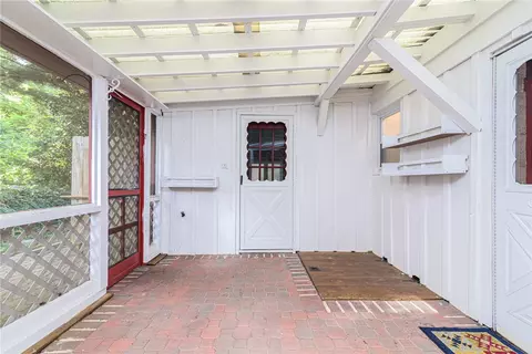 Exterior - 316 Middlebridge Rd, South Kingstown, RI 02879 photo 5 of 16