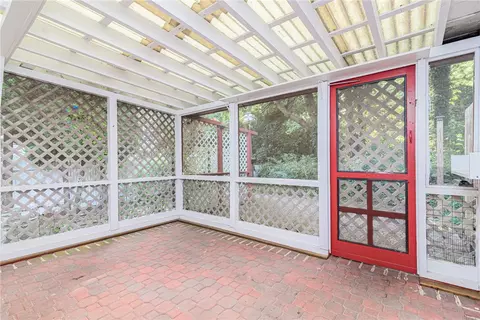 Exterior - 316 Middlebridge Rd, South Kingstown, RI 02879 photo 6 of 16