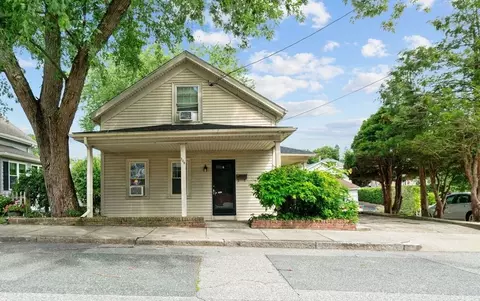 104 Jenckes St, Woonsocket, RI 02895