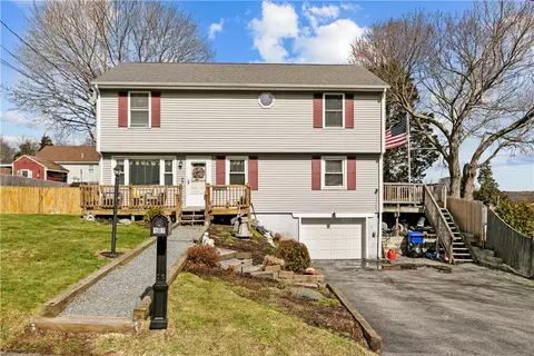 107 Fatima Dr, Bristol, RI 02809