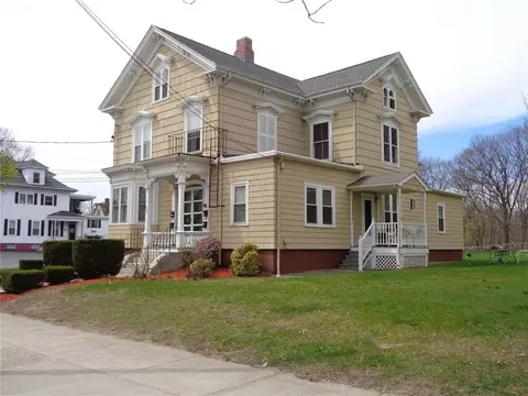 449 Main St, Woonsocket, RI 02895