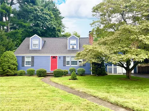 25 Woodland Rd, East Greenwich, RI 02818
