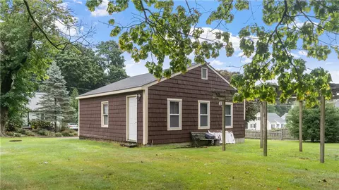 Exterior - 4 Whitcomb Rd, Riverside, RI 02915 photo 8 of 8