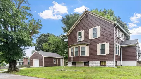 Exterior - 4 Whitcomb Rd, Riverside, RI 02915 photo 3 of 8