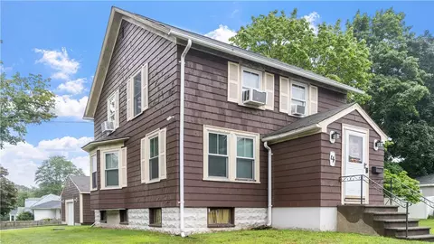 Exterior - 4 Whitcomb Rd, Riverside, RI 02915 photo 2 of 8