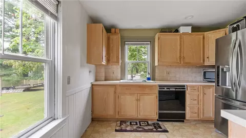 Kitchen - 4 Whitcomb Rd, Riverside, RI 02915 photo 3 of 3