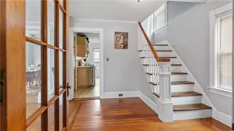Entry Way - 4 Whitcomb Rd, Riverside, RI 02915 photo 4 of 4