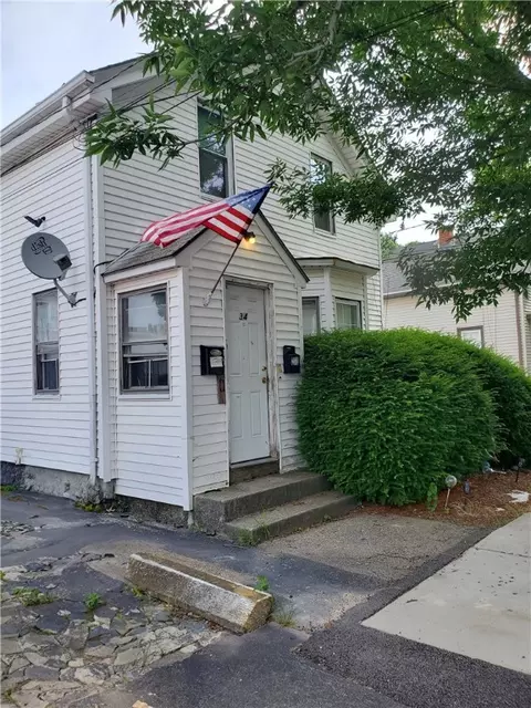 34 Mary Ave, East Providence, RI 02914