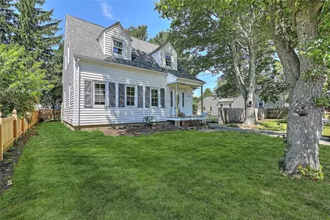 245 Becker Ave, East Providence, RI 02915