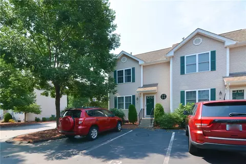 835 Sandy Ln #13, Warwick, RI 02889