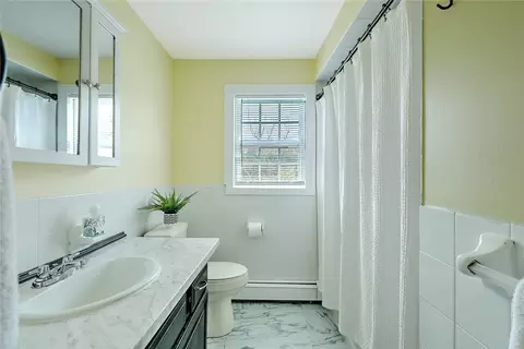 Bath - 104 Levesque St, Warwick, RI 02886 photo 1 of 2