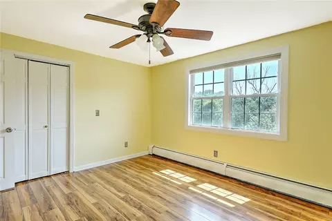Bedroom - 104 Levesque St, Warwick, RI 02886 photo 1 of 6