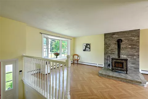 Living - 104 Levesque St, Warwick, RI 02886 photo 1 of 7