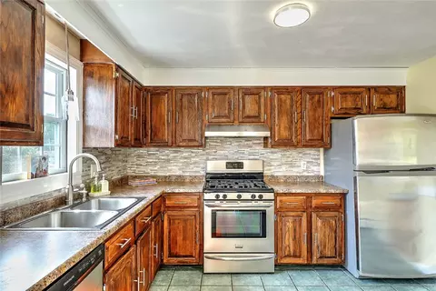 Kitchen - 104 Levesque St, Warwick, RI 02886 photo 5 of 5