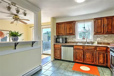 Kitchen - 104 Levesque St, Warwick, RI 02886 photo 2 of 5