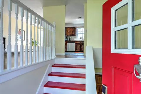 Entry Way - 104 Levesque St, Warwick, RI 02886 photo 1 of 4