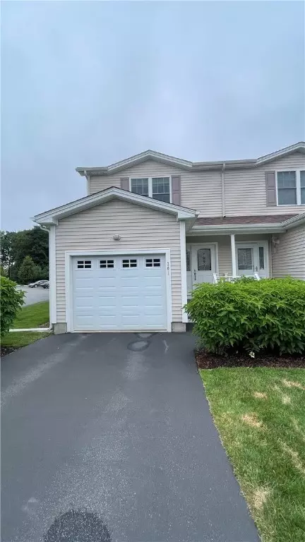 3 Gray Coach Ln #301, Cranston, RI 02921