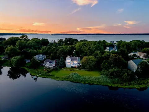 150 Old Mill Blvd, Warwick, RI 02889